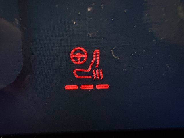 Used 2024 Ford Edge Titanium image 7