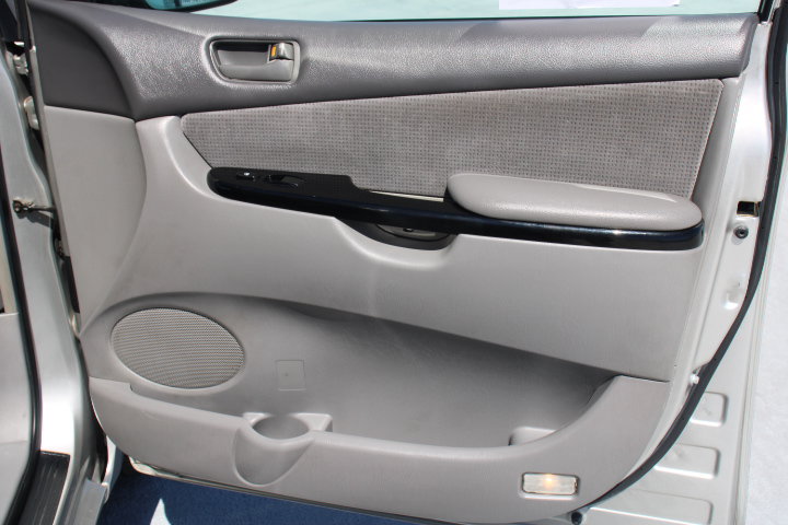 Used 2004 Toyota Sienna LE FWD image 17