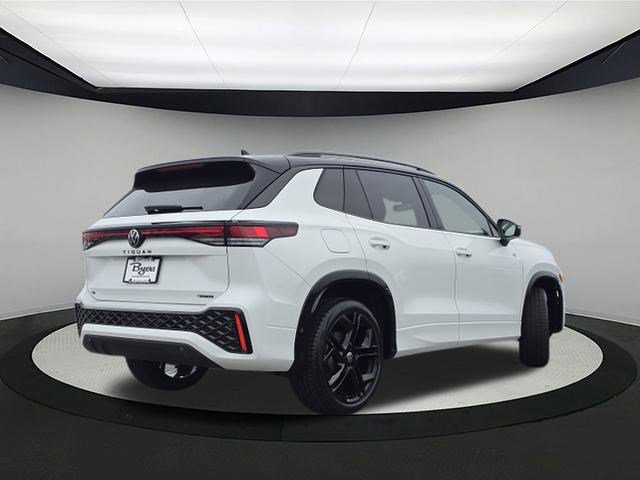 New 2026 Volkswagen Tiguan SE R-Line image 7