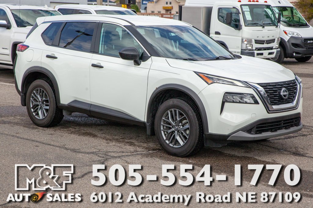 Used 2023 Nissan Rogue S image 1