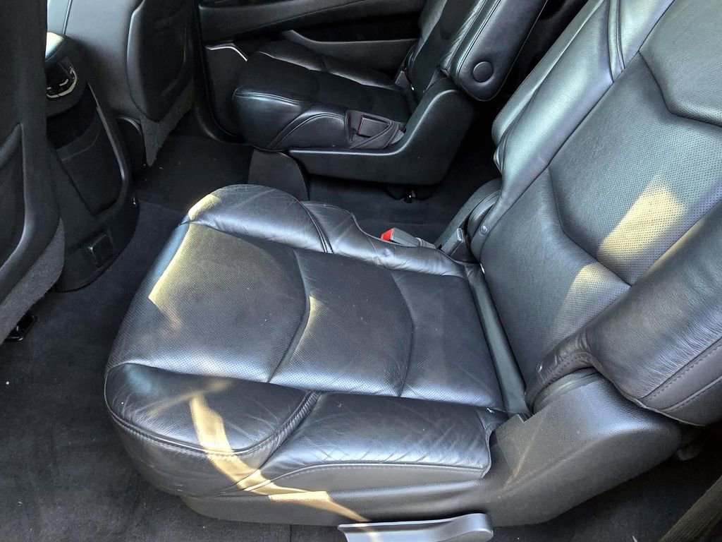 Used 2019 Cadillac Escalade ESV Luxury image 30