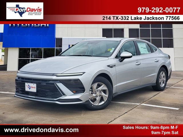 Used 2025 Hyundai Sonata SE image 1