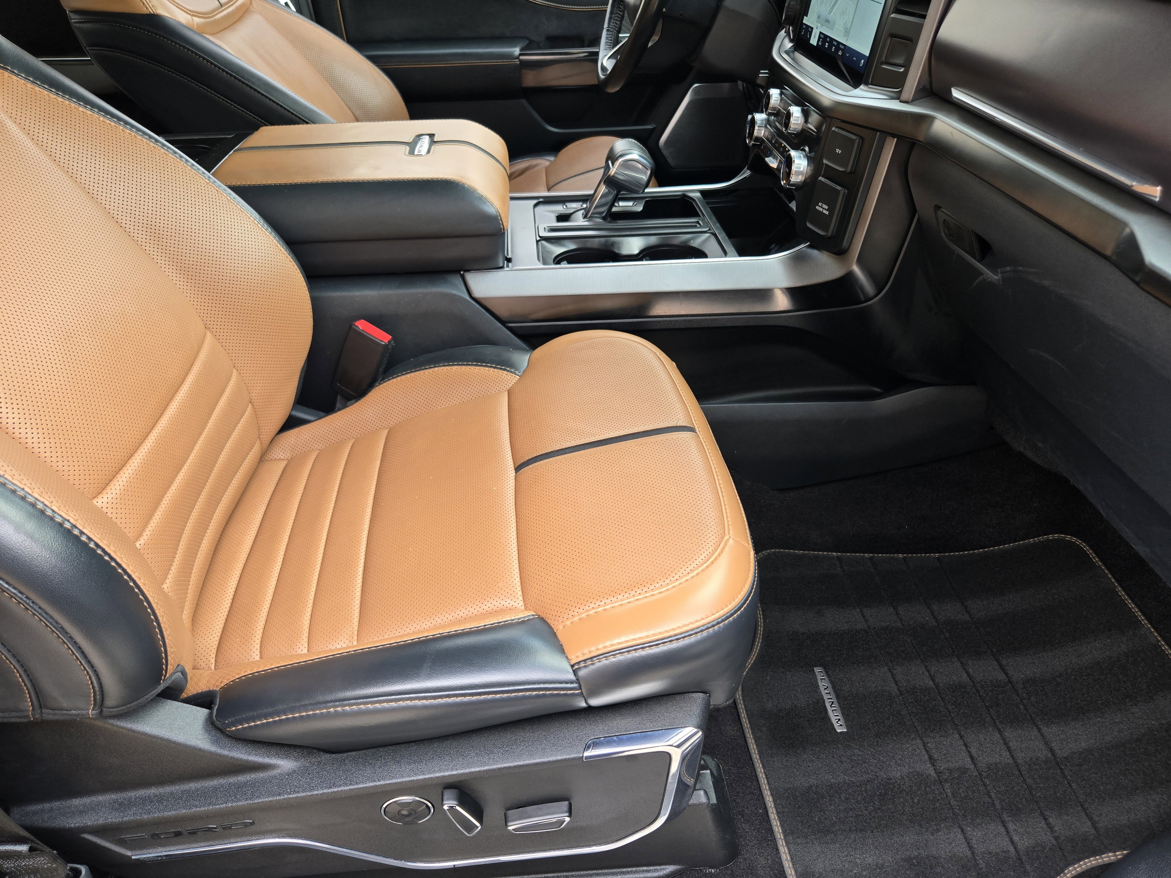 Used 2022 Ford F150 Platinum w/ Equipment Group 701A High image 10