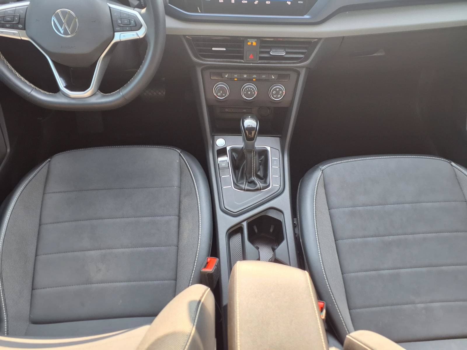 Used 2022 Volkswagen Taos SE FWD image 11