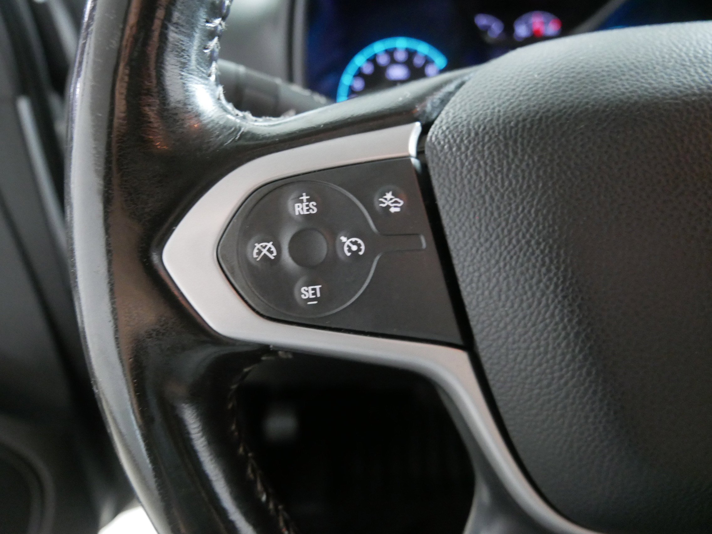 Used 2020 Chevrolet Colorado LT w/ Safety Package image 27