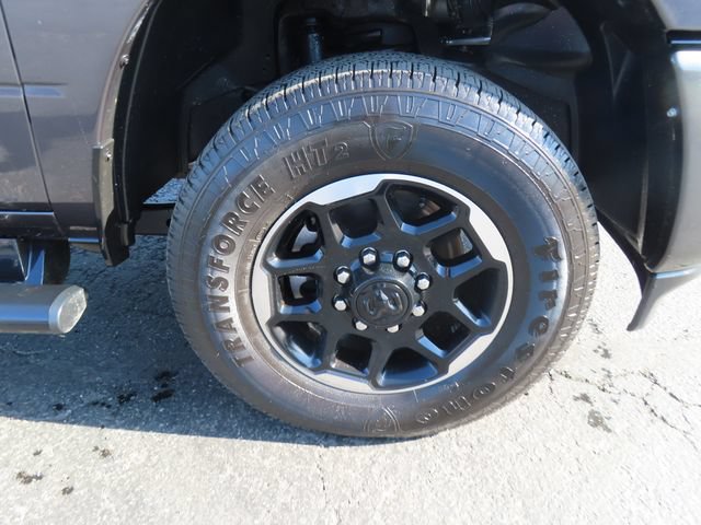 Used 2025 RAM 3500 Laramie AWD/4WD image 11