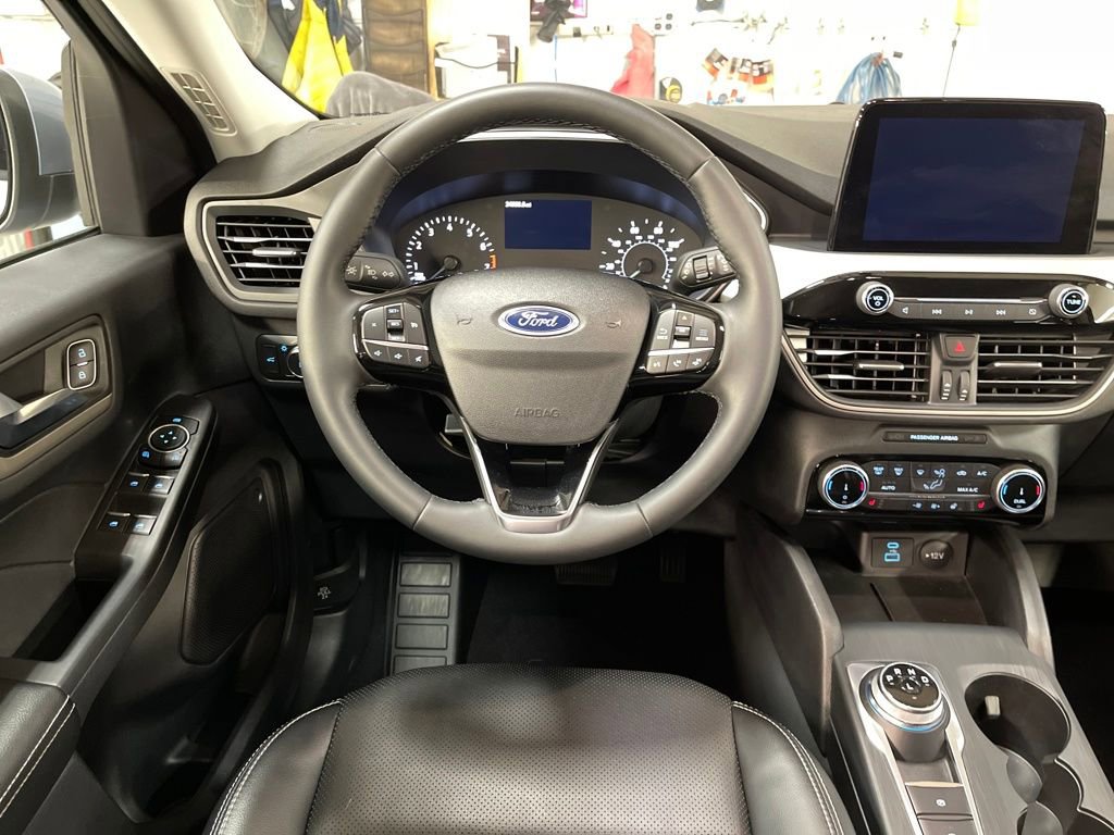 Used 2022 Ford Escape SEL w/ Class II Trailer Tow Package image 19