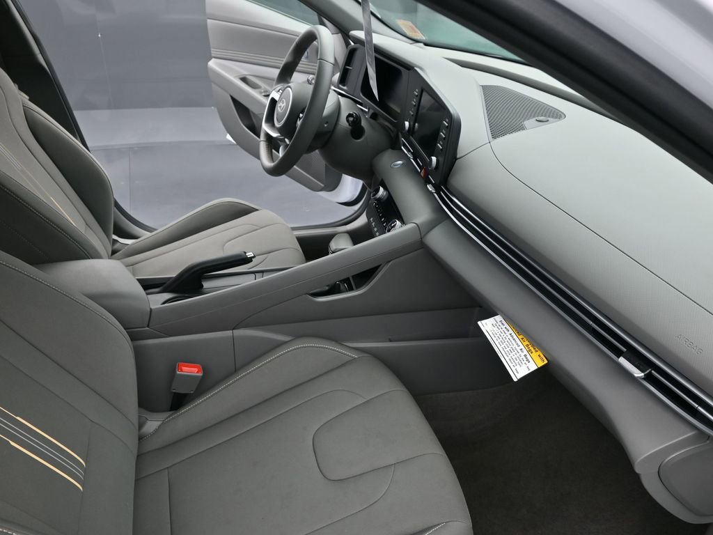 Certified 2026 Hyundai Elantra Sport FWD image 27