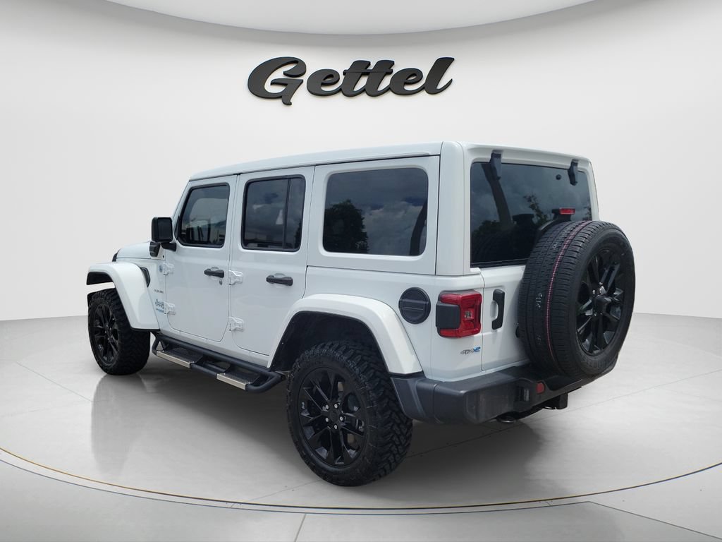 Used 2021 Jeep Wrangler Unlimited Sahara w/ Cold Weather Group AWD/4WD image 7