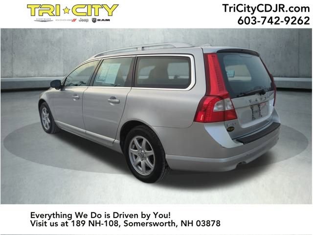 Used 2010 Volvo V70 3.2 image 3