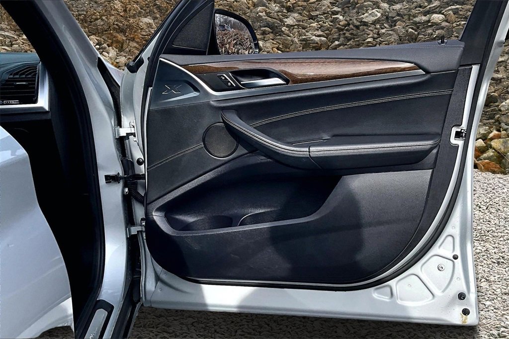 Used 2018 BMW X3 xDrive30i w/ Premium Package image 22