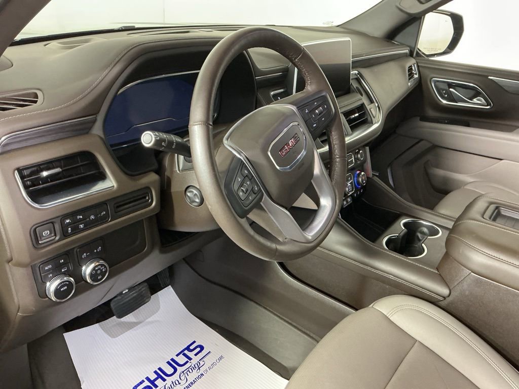 Used 2022 GMC Yukon SLT w/ SLT Luxury Package image 9