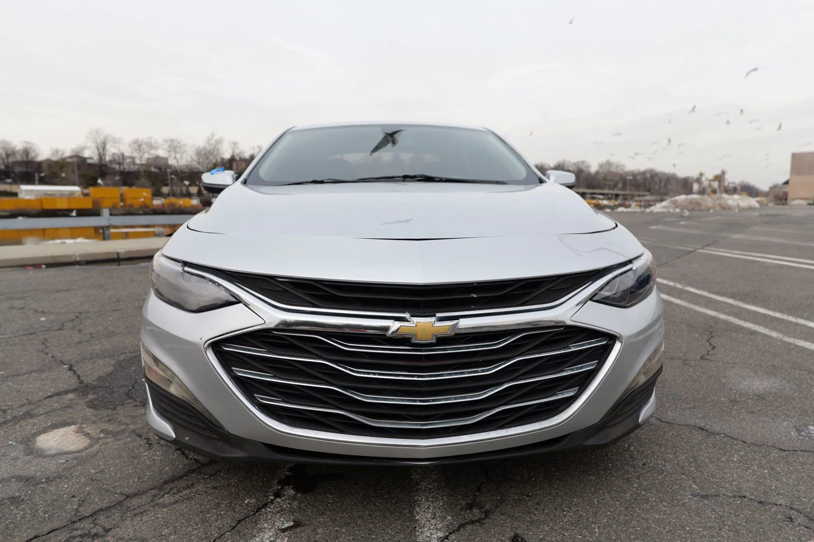 Used 2020 Chevrolet Malibu LT image 2