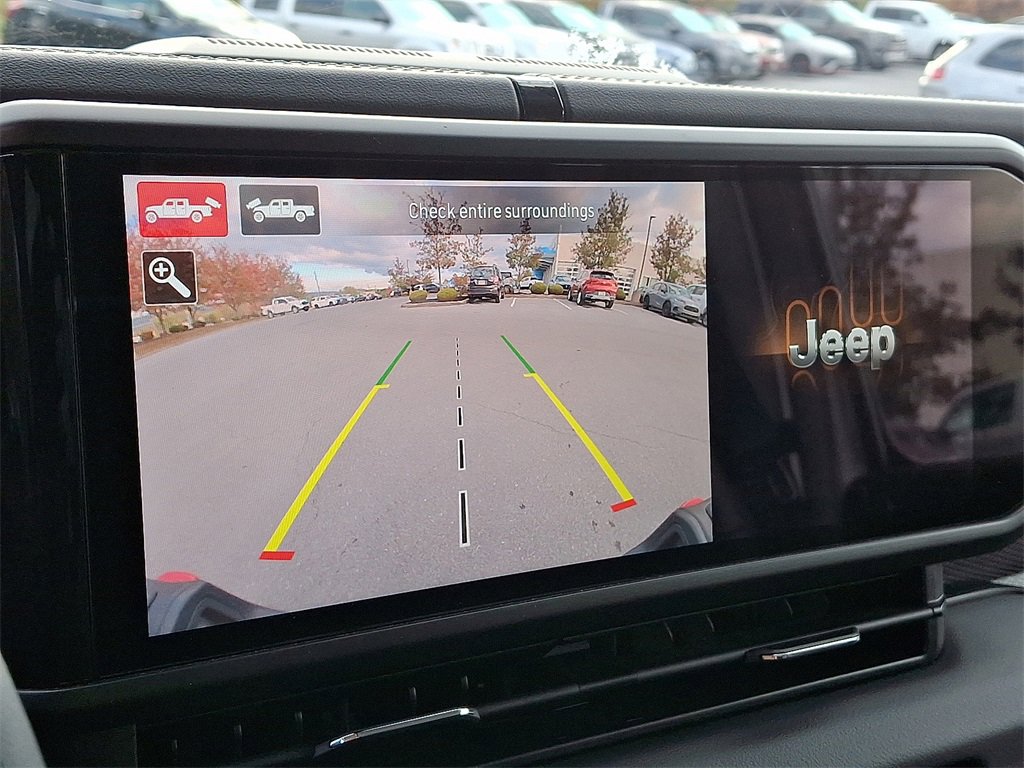 Used 2024 Jeep Gladiator Rubicon w/ Technology Group image 4