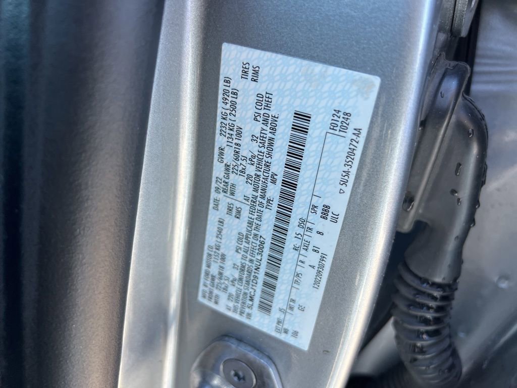 Used 2022 Lincoln Corsair Standard w/ Equipment Group 101A image 33