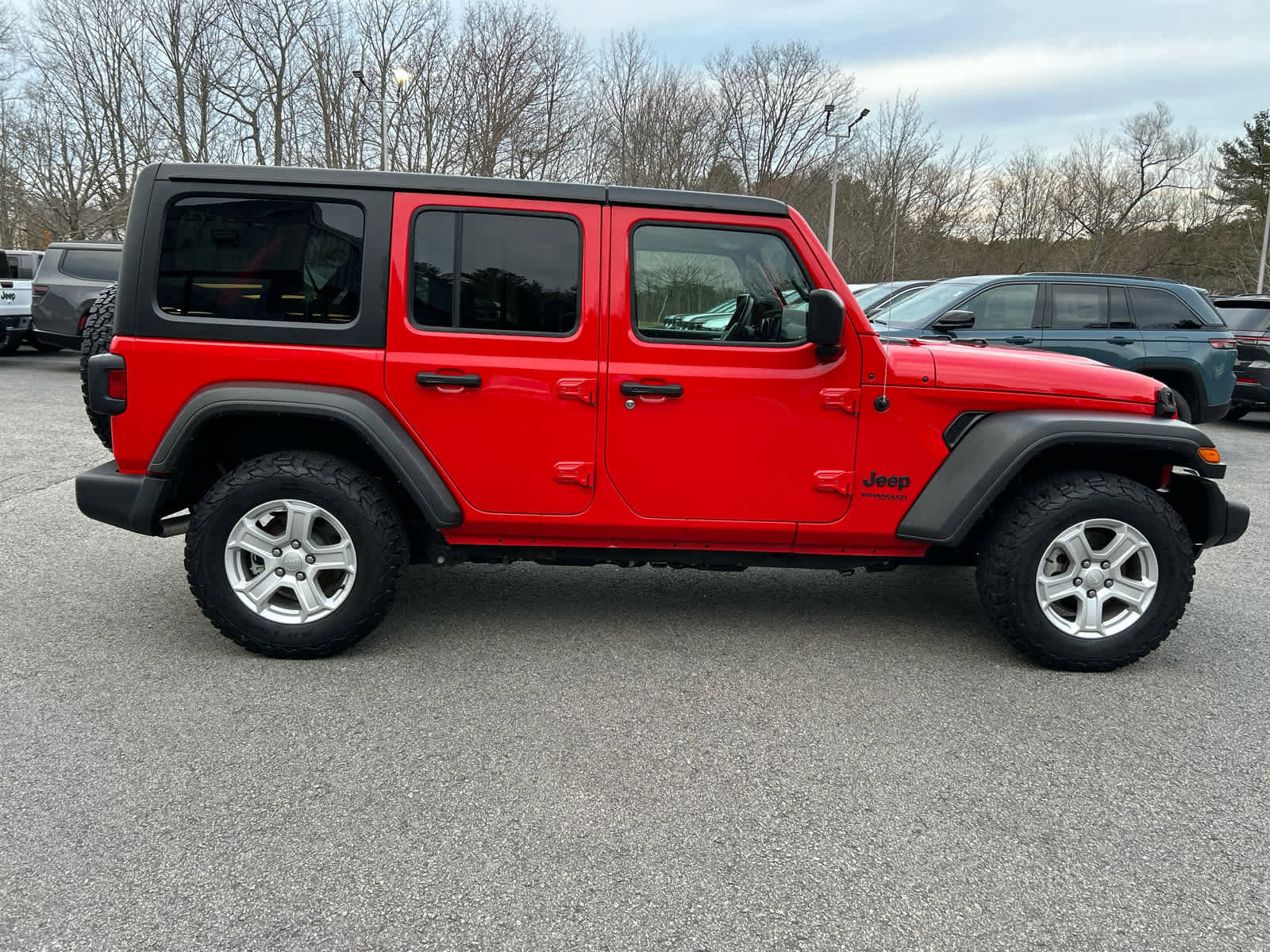 Used 2022 Jeep Wrangler Unlimited Sport AWD/4WD image 3