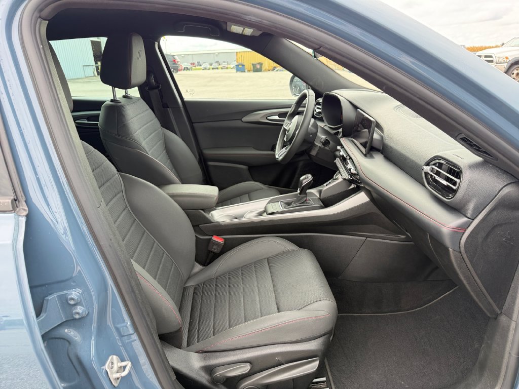 Used 2024 Dodge Hornet GT AWD/4WD image 41