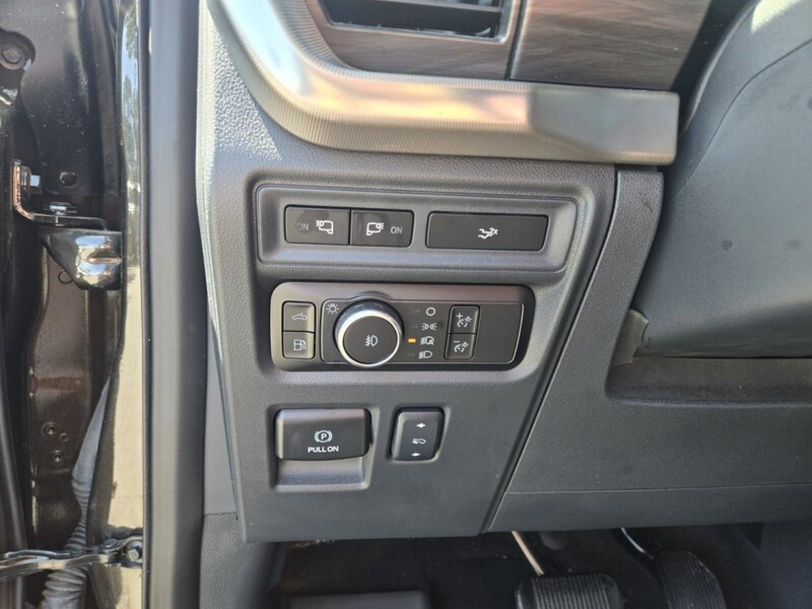 Used 2024 Ford F150 Lariat w/ FX4 Off-Road Package AWD/4WD image 13