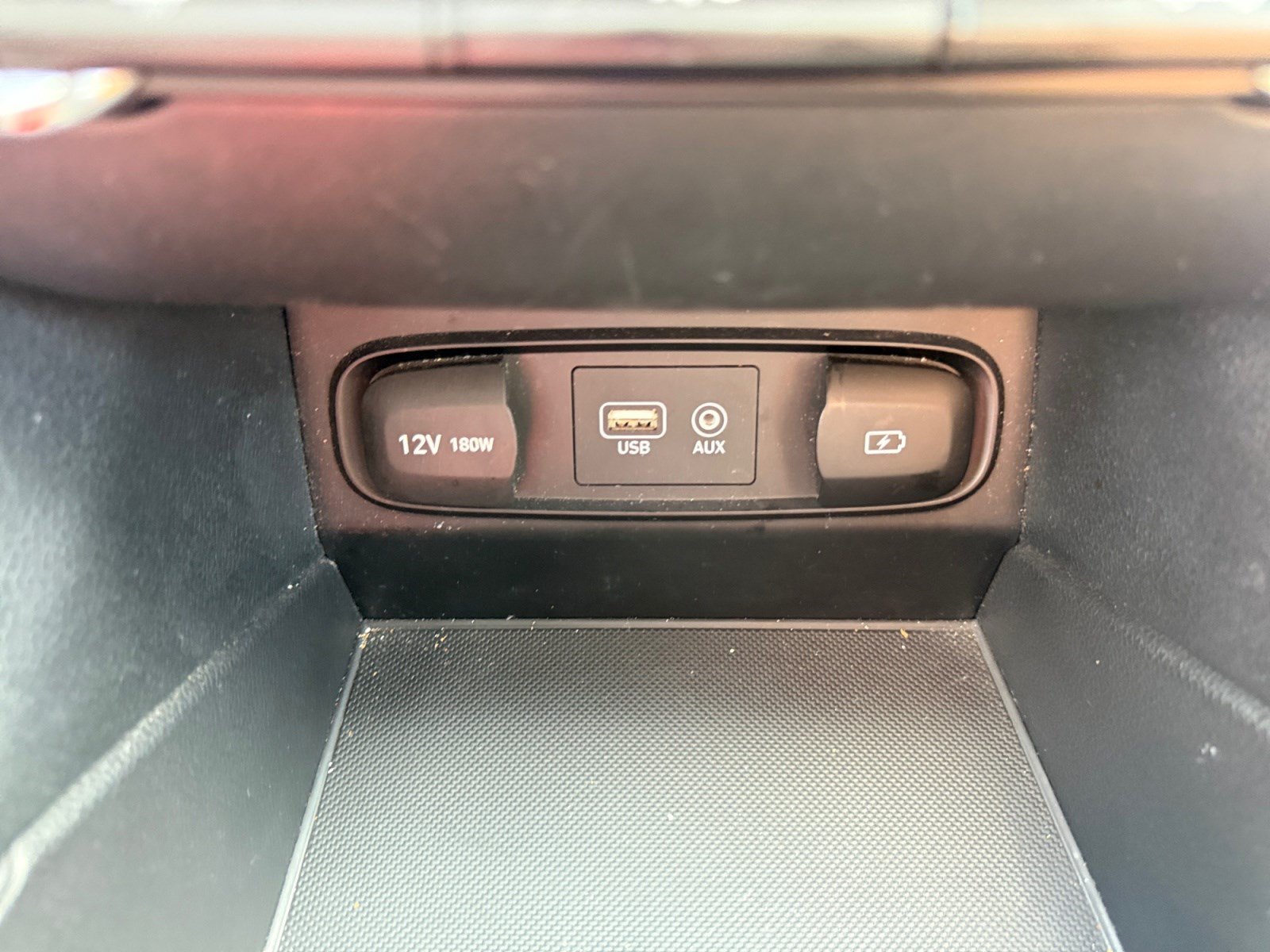 Used 2019 Hyundai Santa Fe SE AWD/4WD image 29
