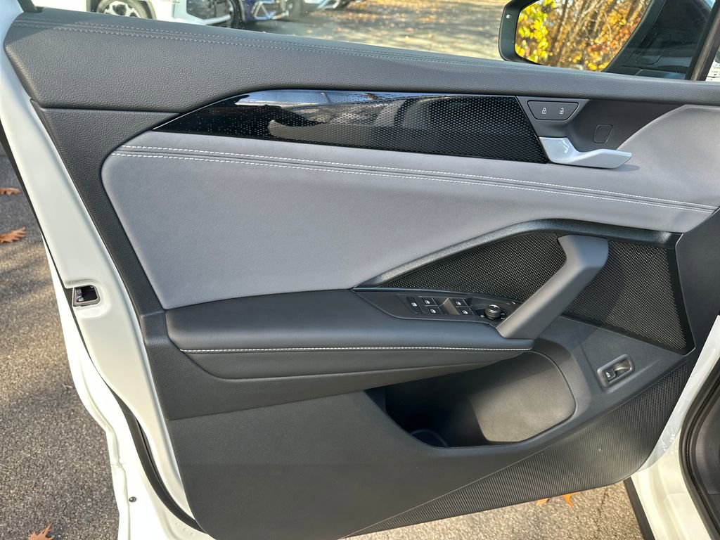 New 2026 Volkswagen Tiguan SE R-Line image 5