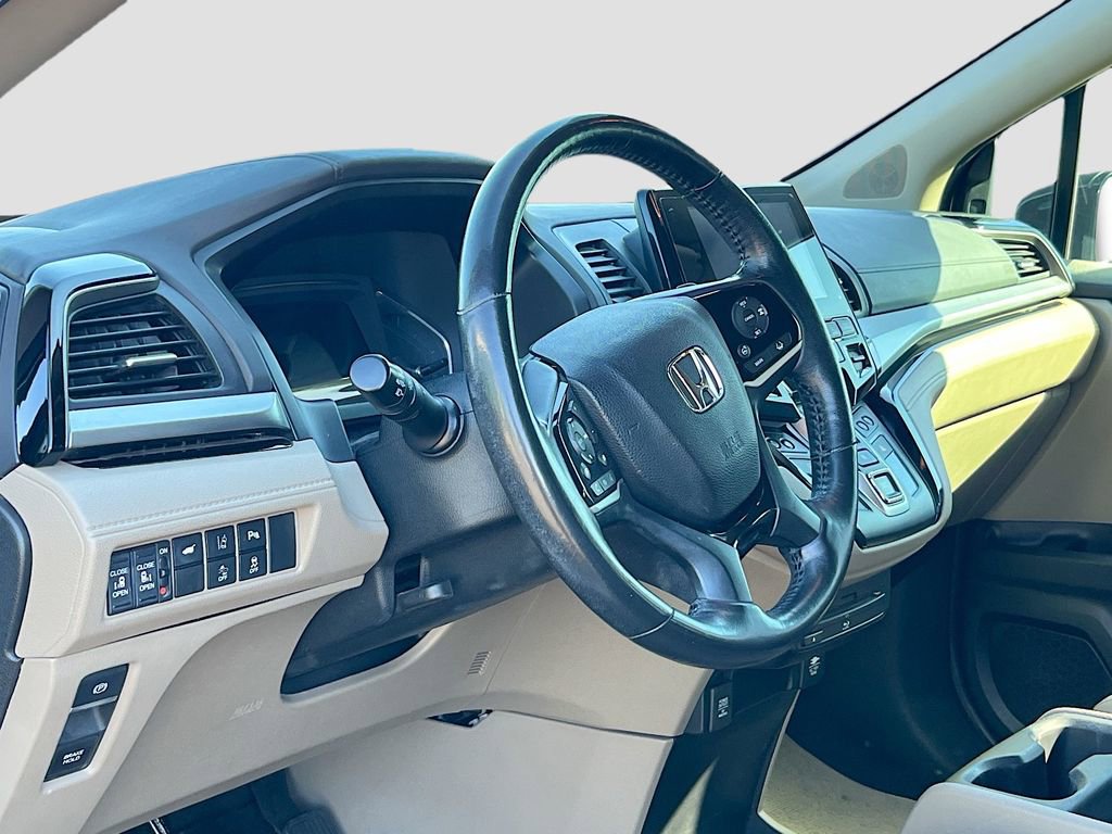 Used 2018 Honda Odyssey Elite image 9