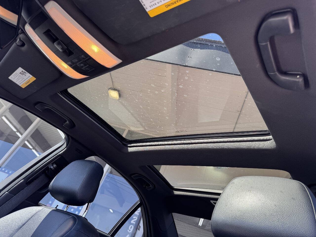 Used 2010 Mercedes-Benz C 300 Sedan image 30
