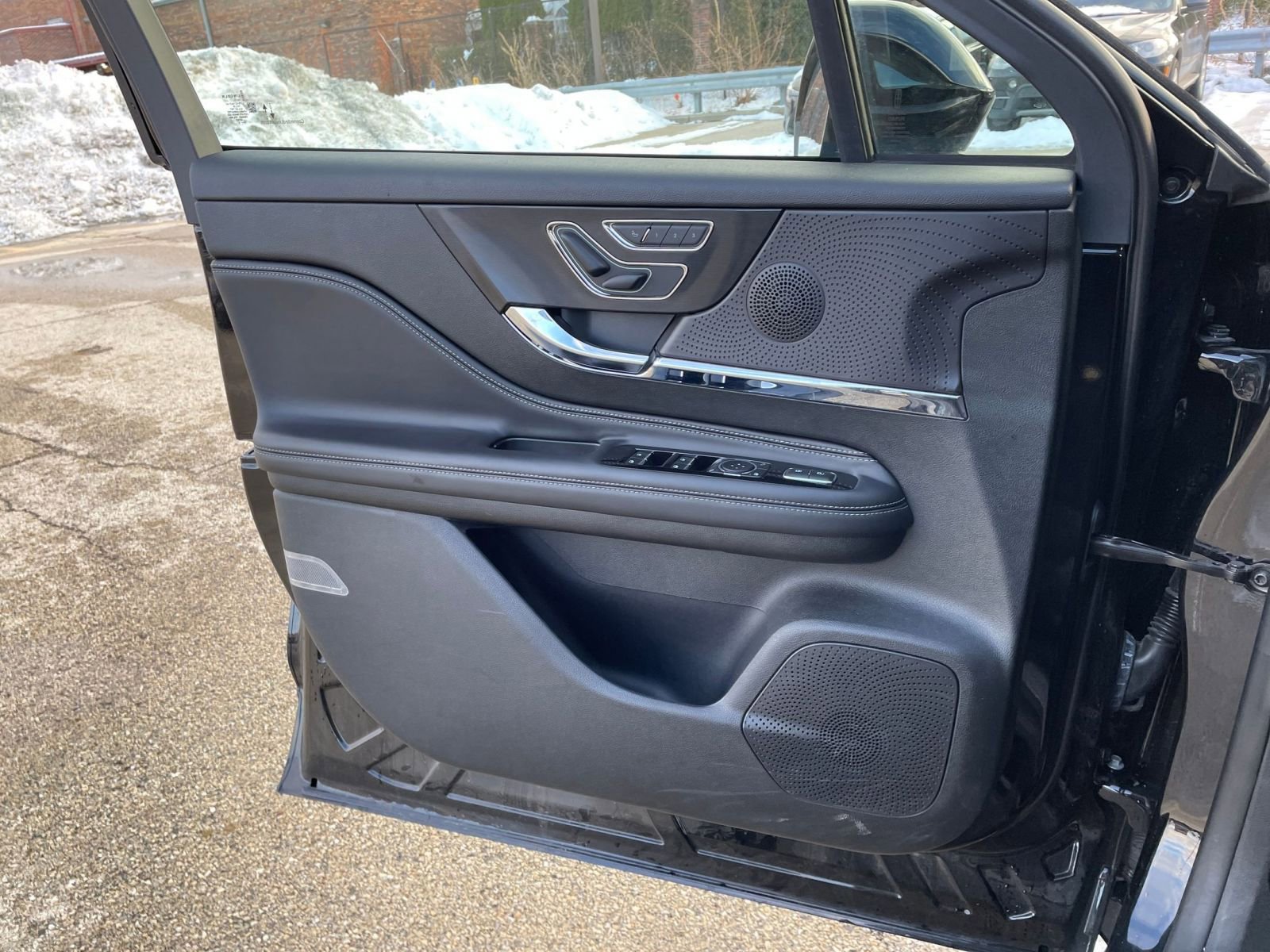 Used 2024 Lincoln Corsair Reserve image 20