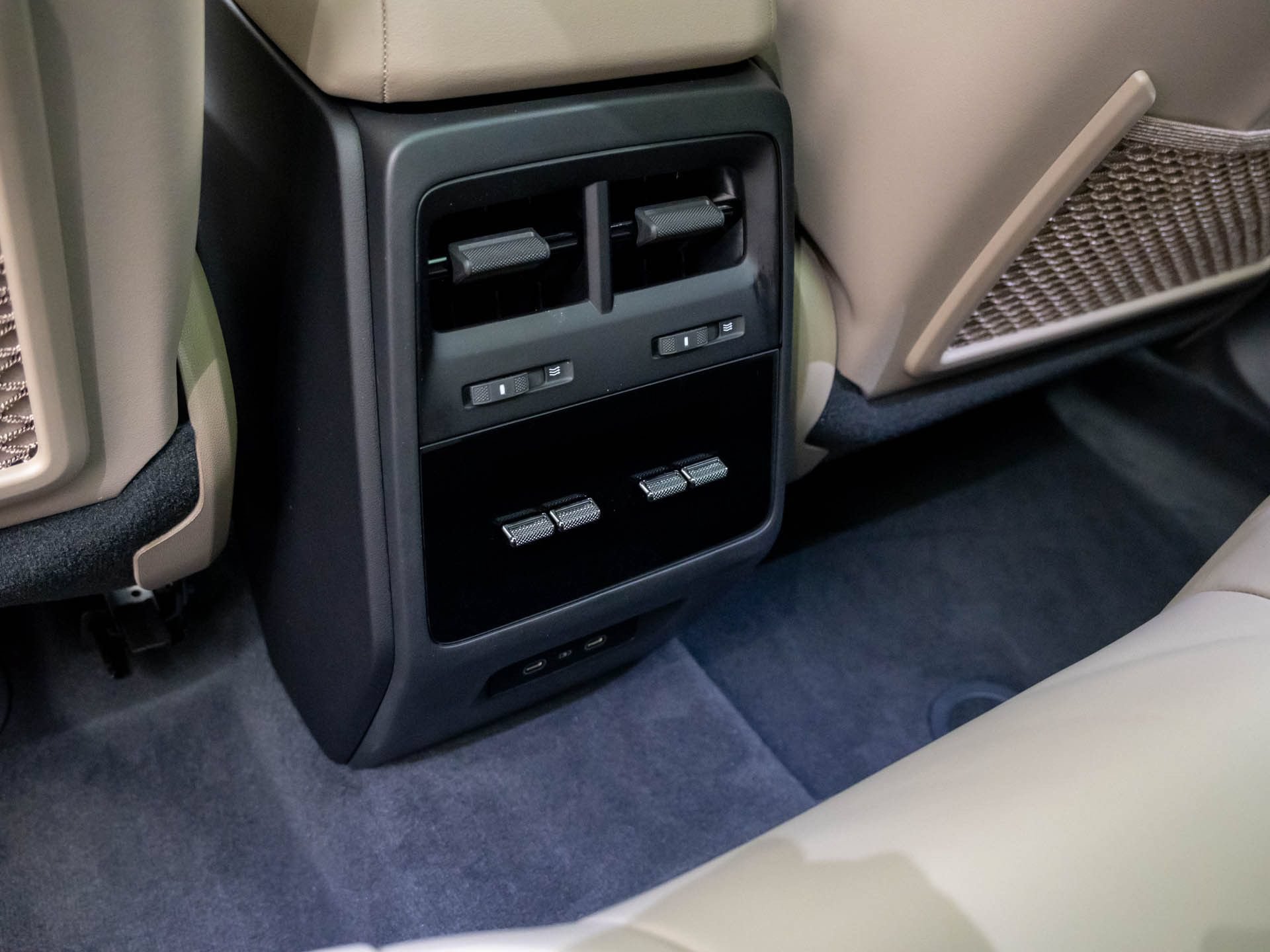 New 2026 Porsche Macan 4 Electric AWD/4WD image 27