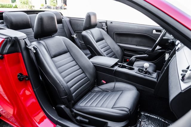 Used 2006 Ford Mustang GT Premium RWD image 75