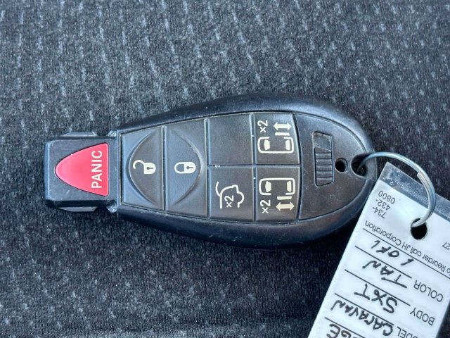 Used 2016 Dodge Grand Caravan SXT FWD image 24