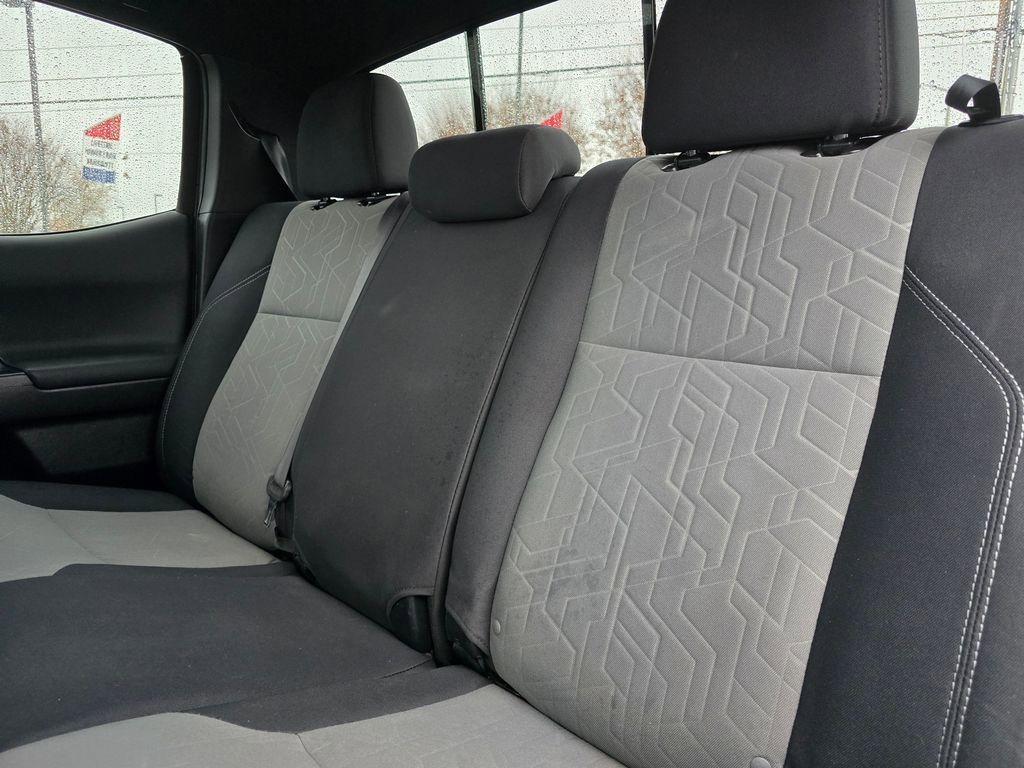 Used 2022 Toyota Tacoma SR5 image 19