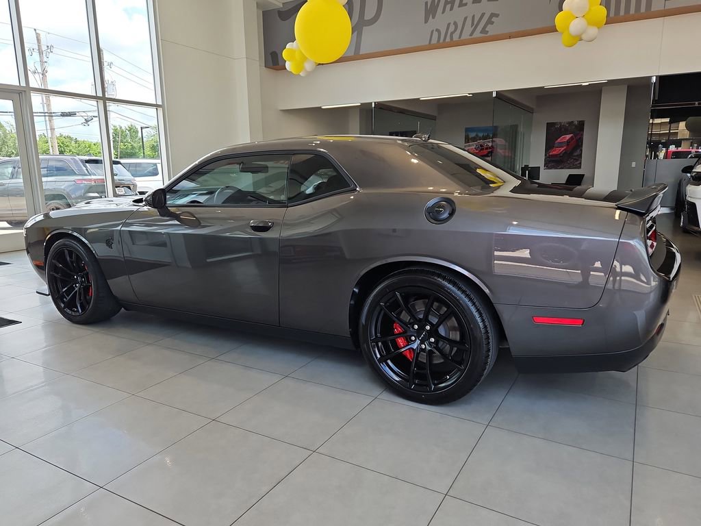 Used 2023 Dodge Challenger SRT Hellcat w/ Driver Convenience Group RWD image 3