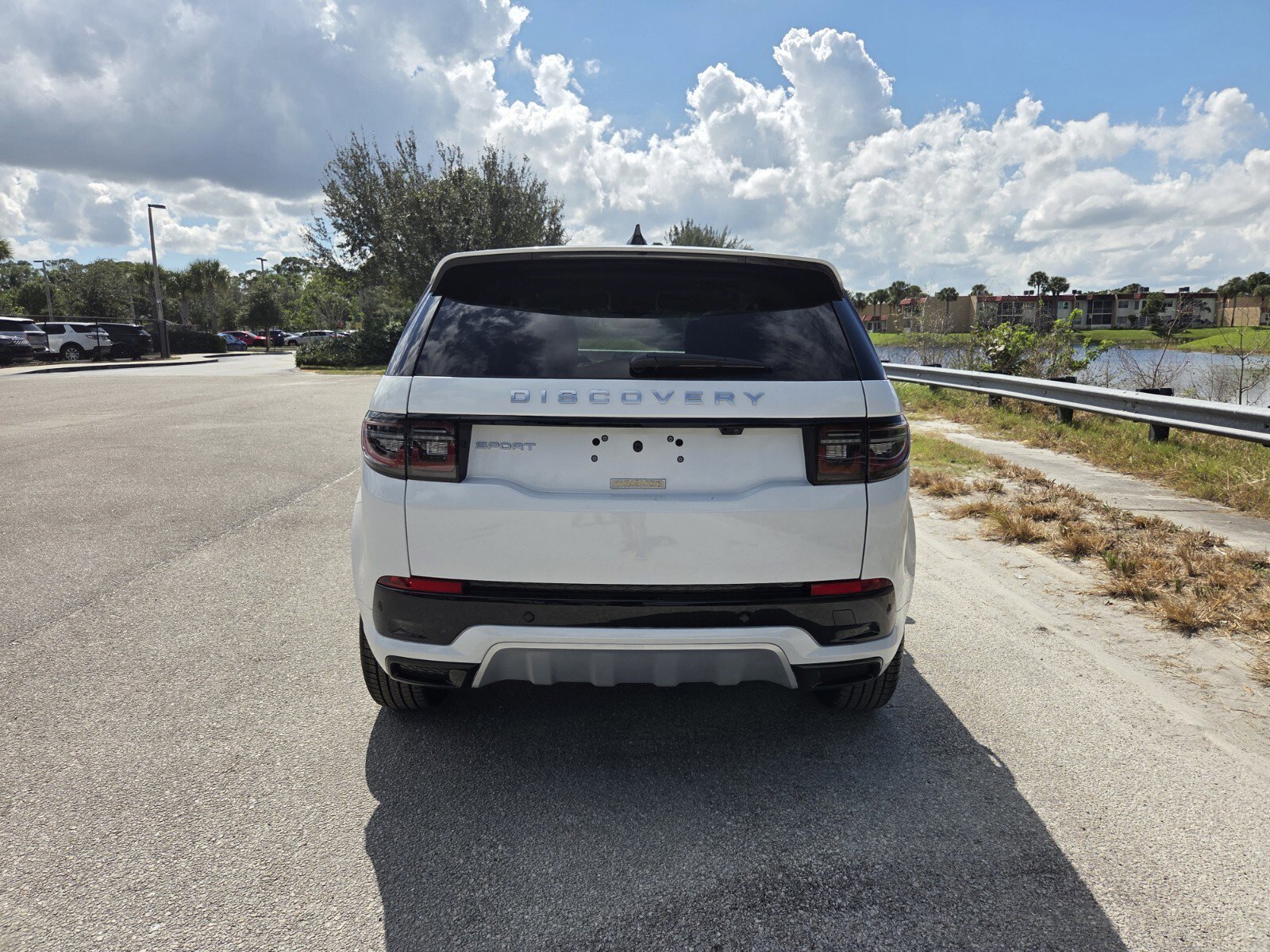 New 2025 Land Rover Discovery Sport S image 6