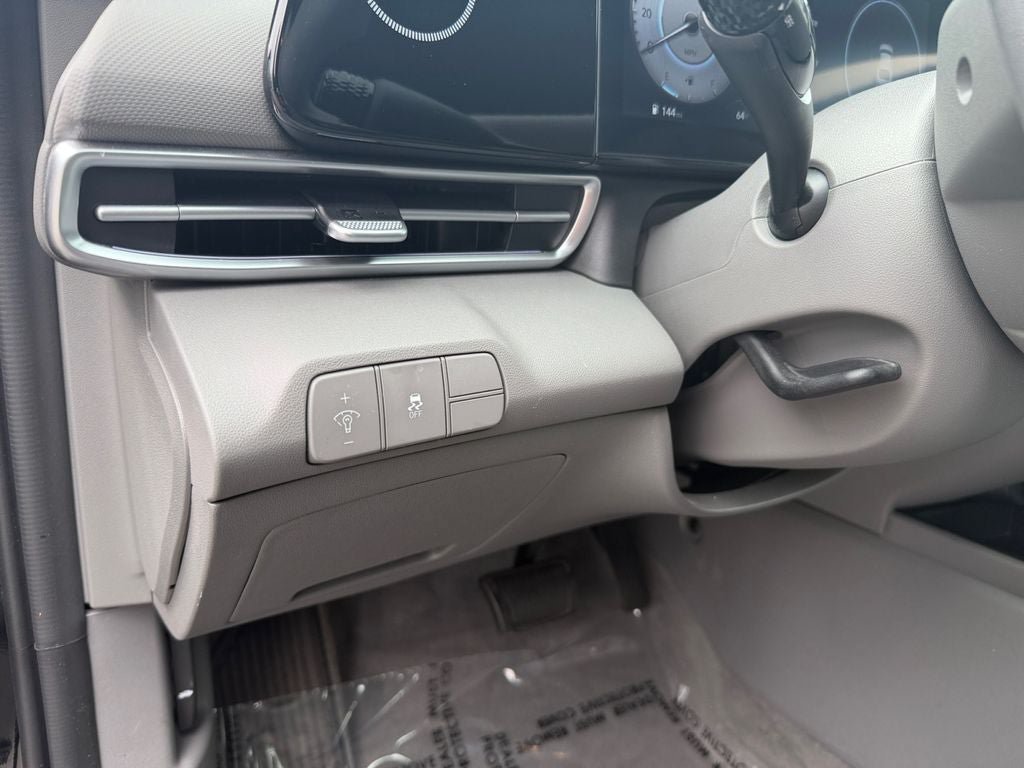Used 2024 Hyundai Elantra SEL FWD image 19