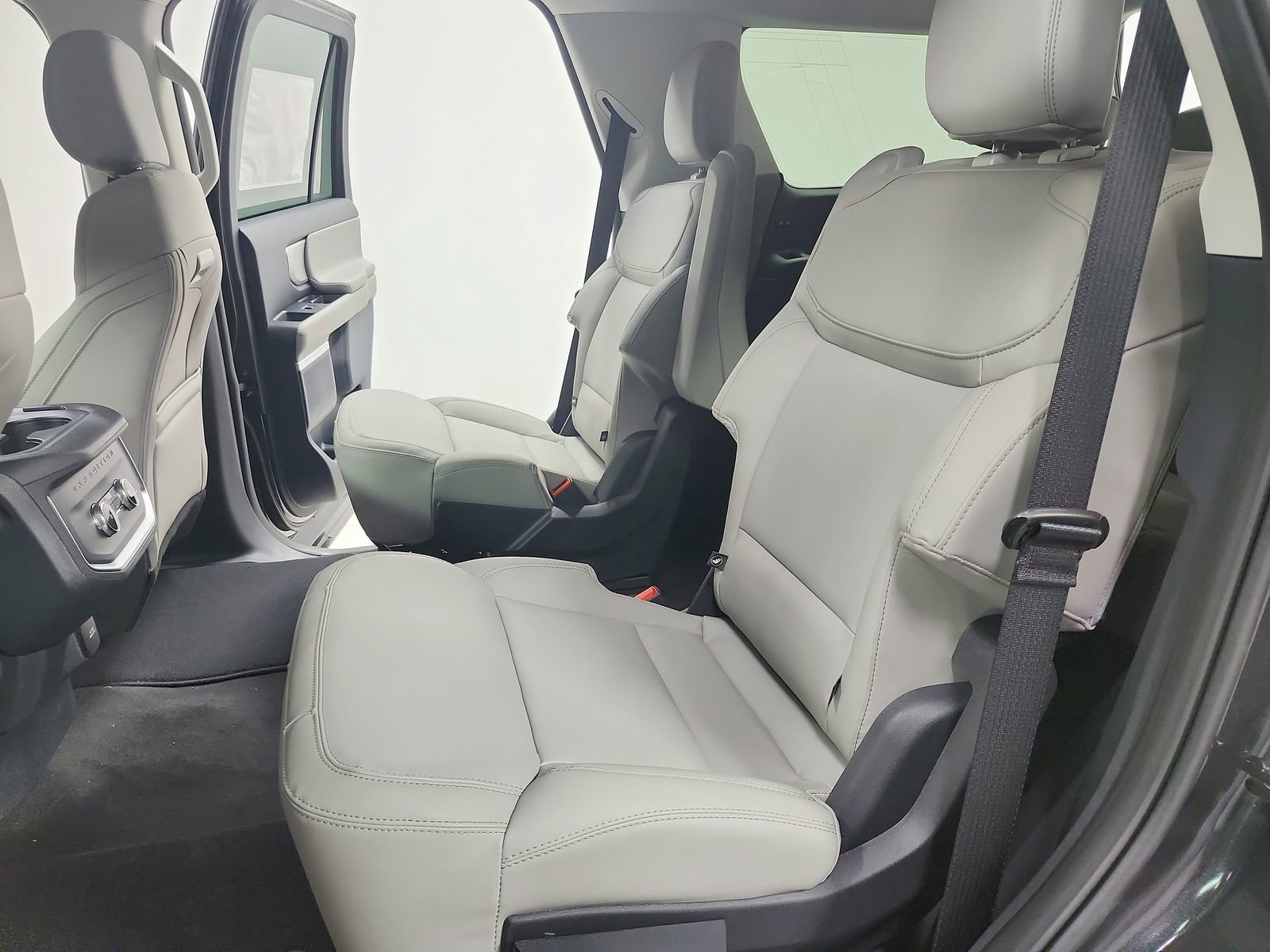 New 2026 Ford Expedition Active image 34
