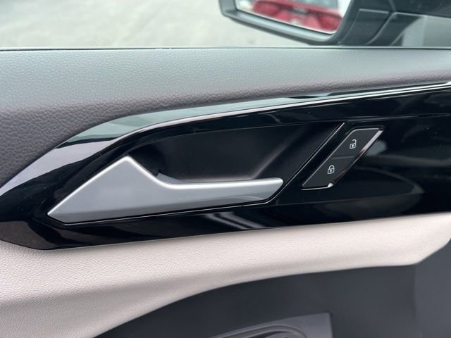 Used 2025 Volkswagen Taos S image 26