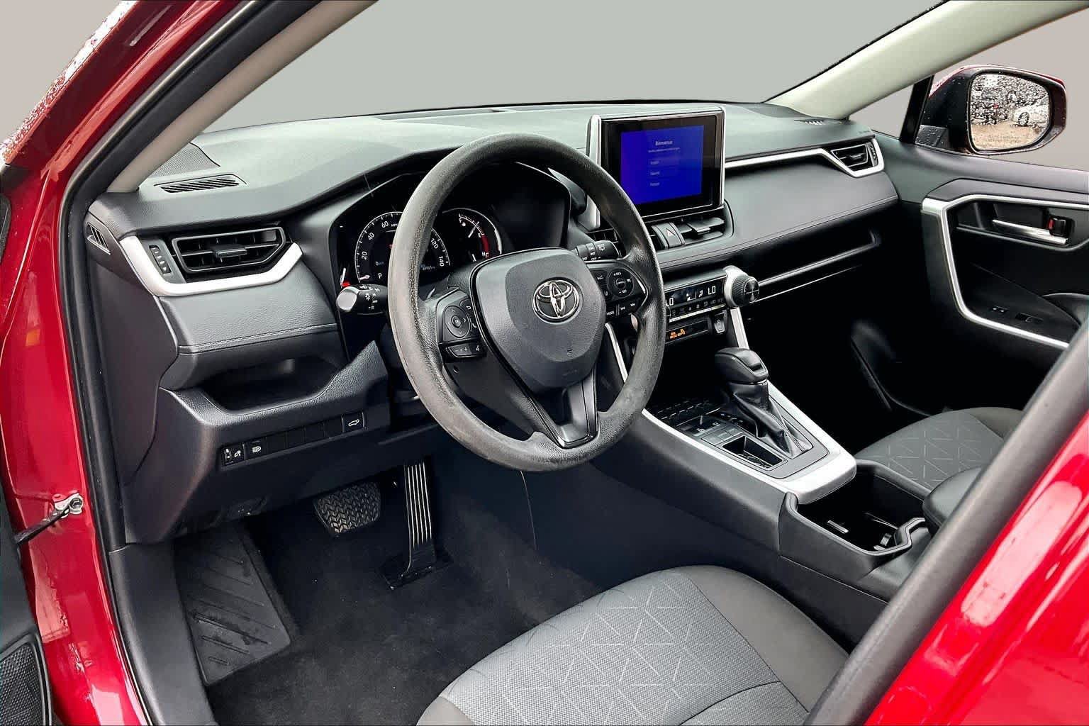 Used 2023 Toyota RAV4 XLE w/ Convenience Package FWD image 16