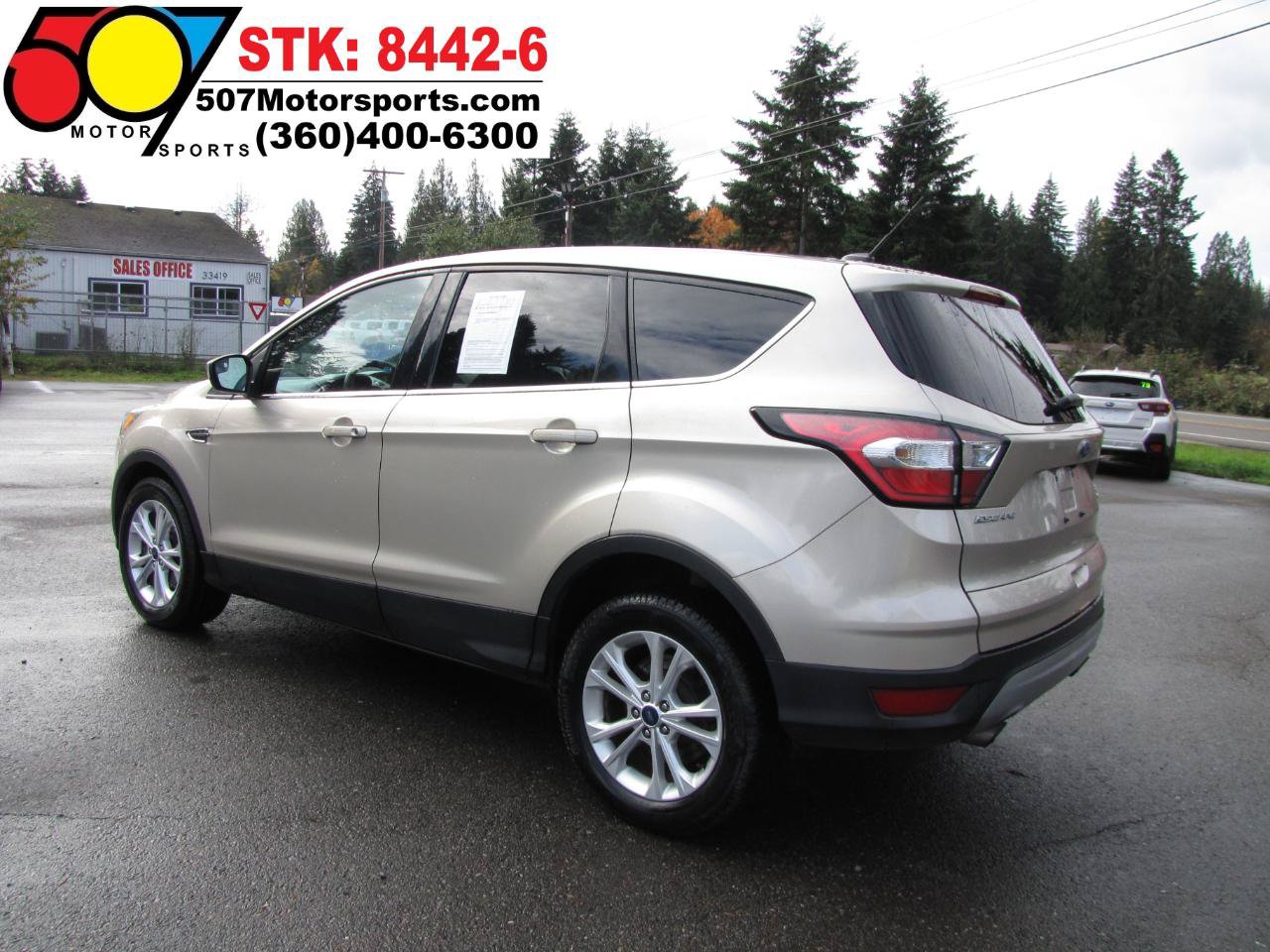 Used 2017 Ford Escape SE FWD image 5