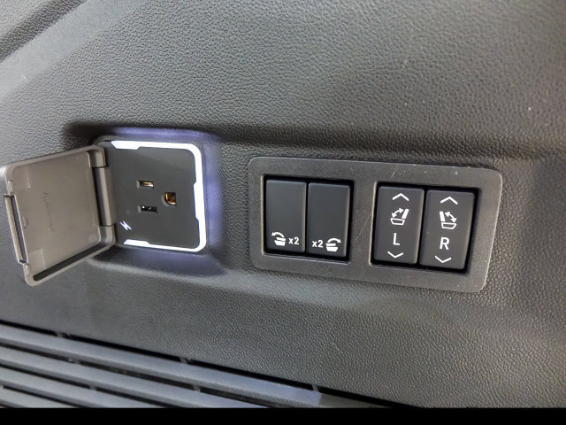 New 2026 GMC Yukon Denali Ultimate w/ LPO, Hit The Road Package AWD/4WD image 24