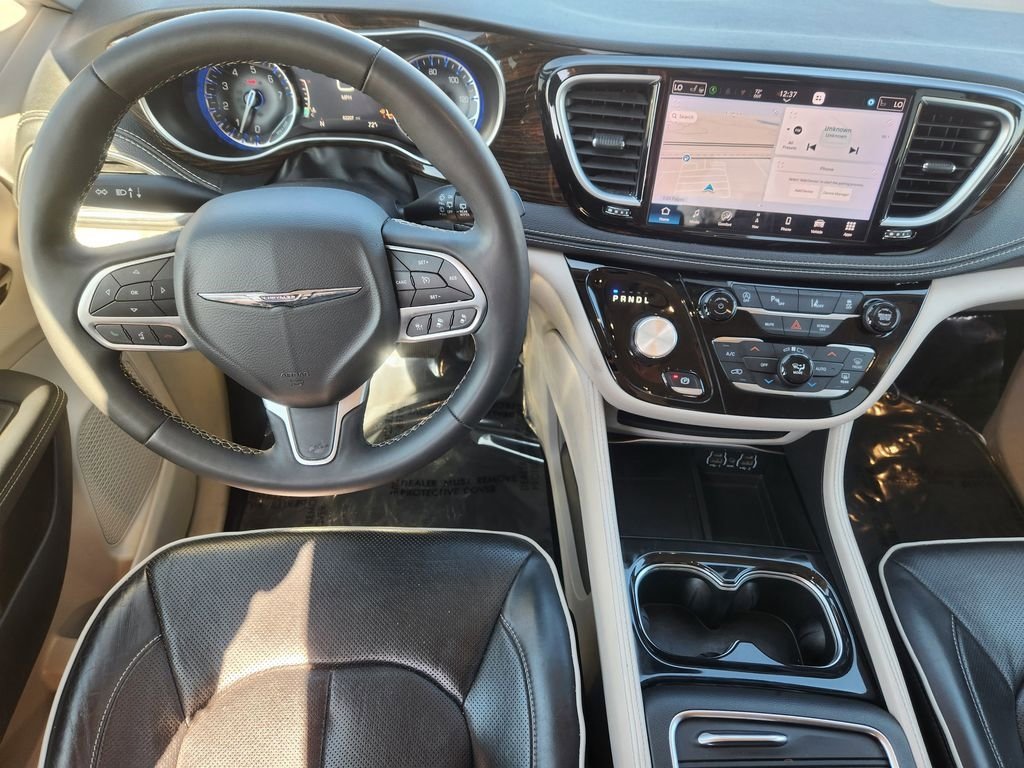 Used 2023 Chrysler Pacifica Limited image 27