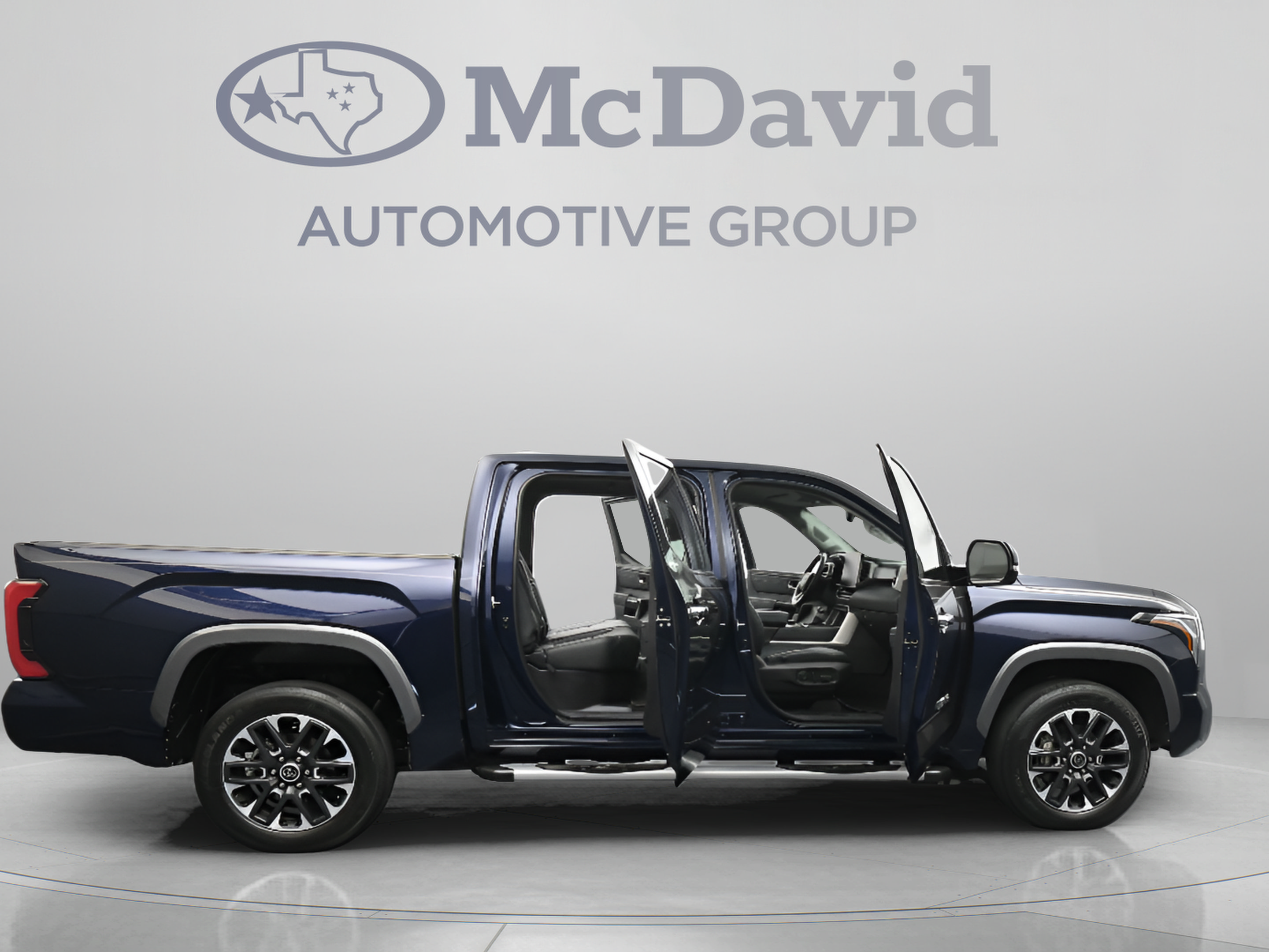 Used 2023 Toyota Tundra Limited AWD/4WD image 40