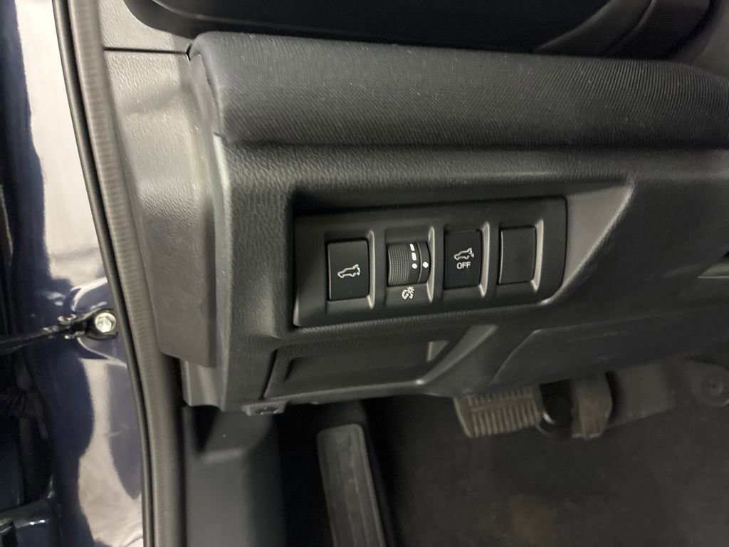 Certified 2025 Subaru Outback Premium w/ Popular Package #1A image 17