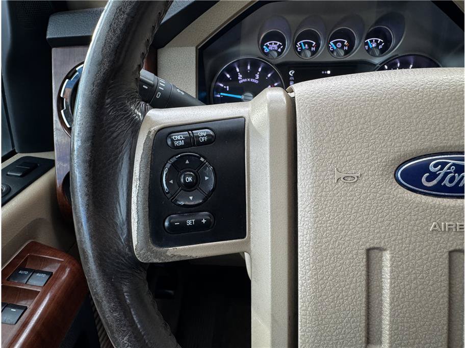 Used 2016 Ford F250 King Ranch w/ FX4 Off-Road Package AWD/4WD image 21