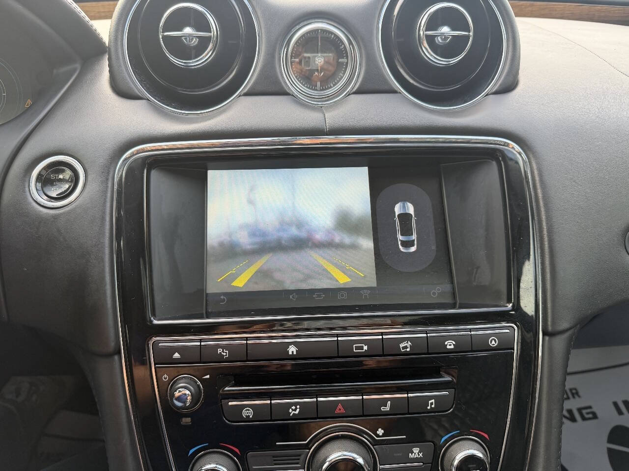 Used 2016 Jaguar XJ L Supercharged RWD image 29