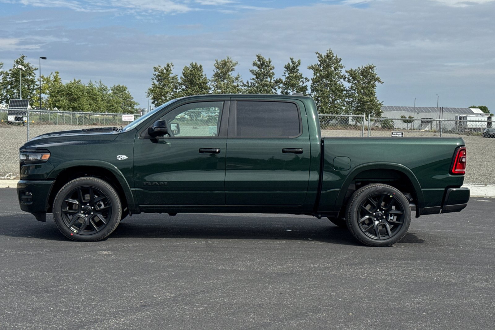 New 2026 RAM 1500 Laramie w/ Night Edition AWD/4WD image 6
