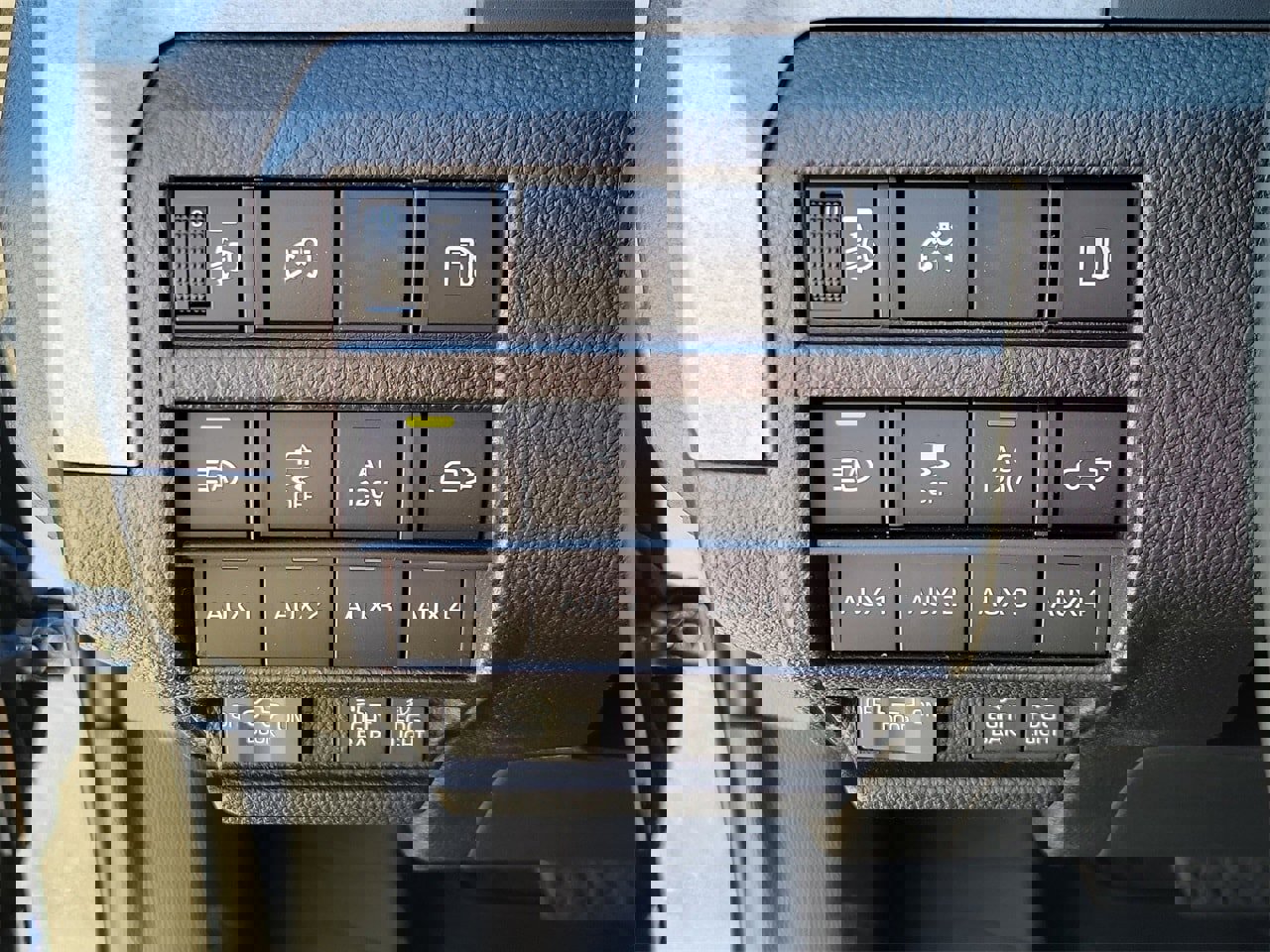 New 2025 Toyota Tacoma Trailhunter image 30