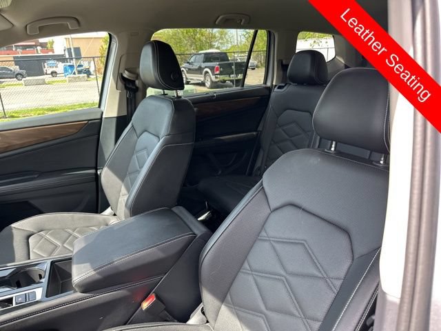 Used 2025 Volkswagen Atlas SE AWD/4WD image 8