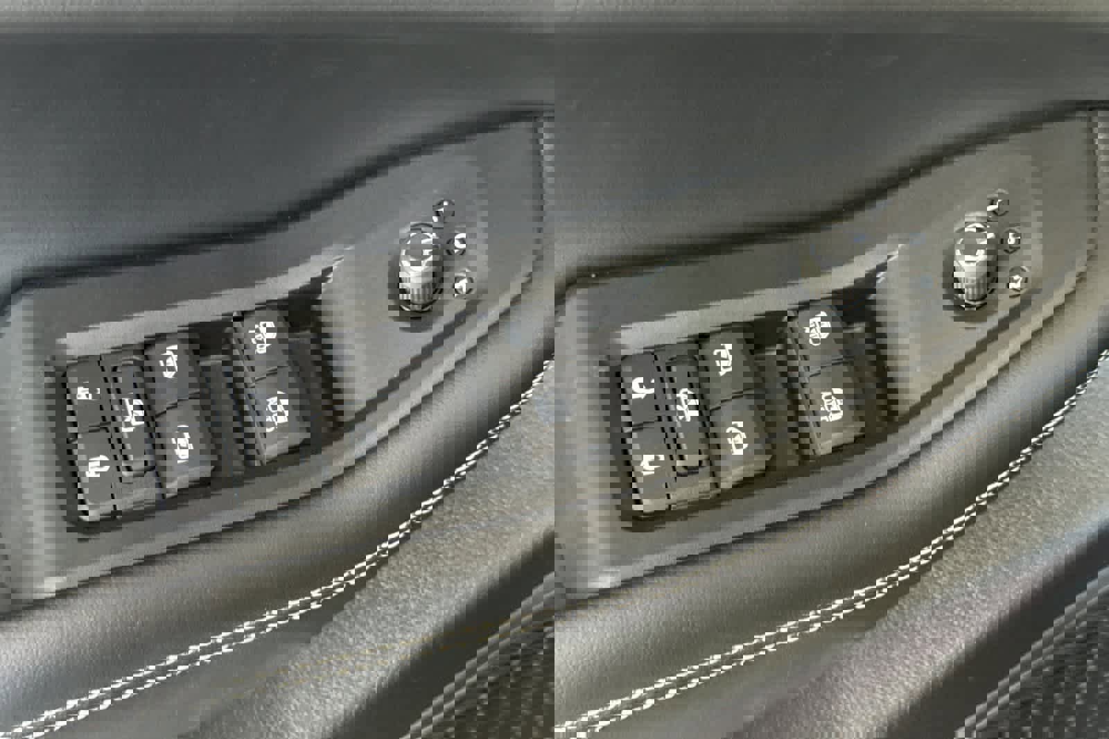 New 2025 Jeep Grand Cherokee Limited w/ Black Appearance Package image 13