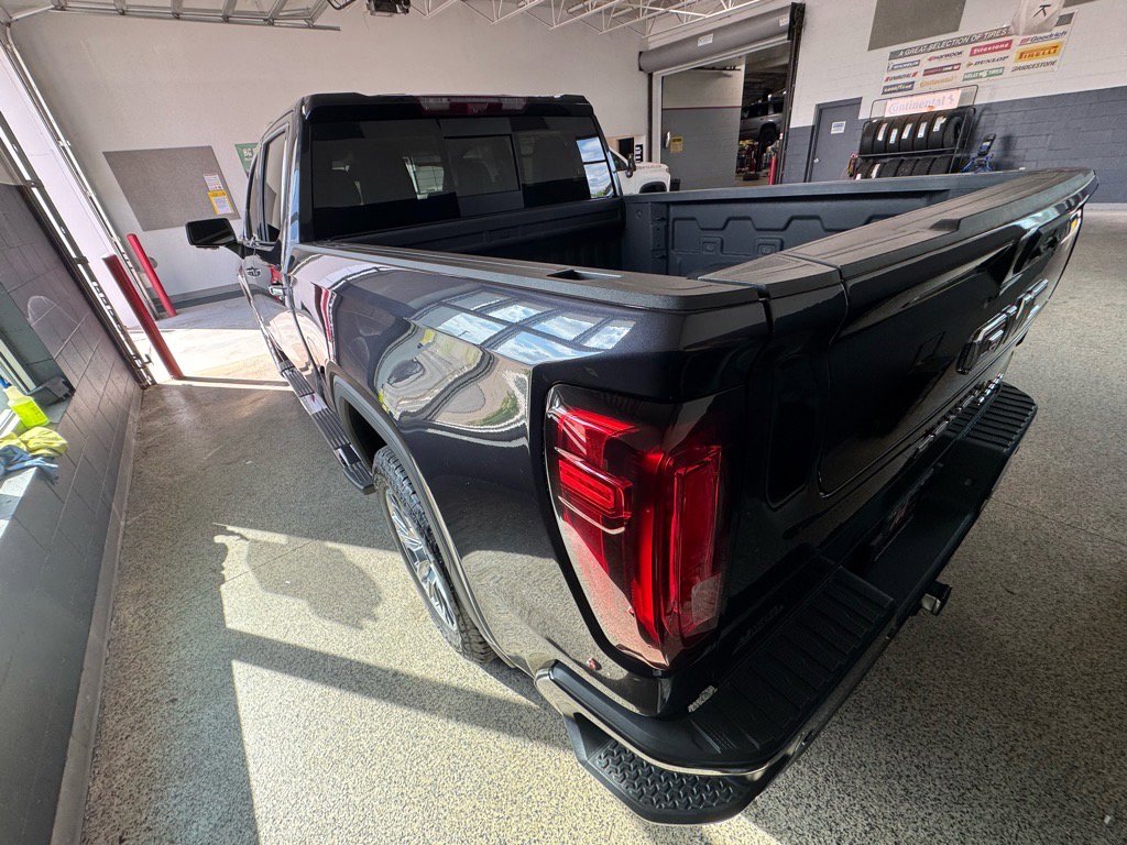 Used 2024 GMC Sierra 1500 Denali w/ Technology Package image 7