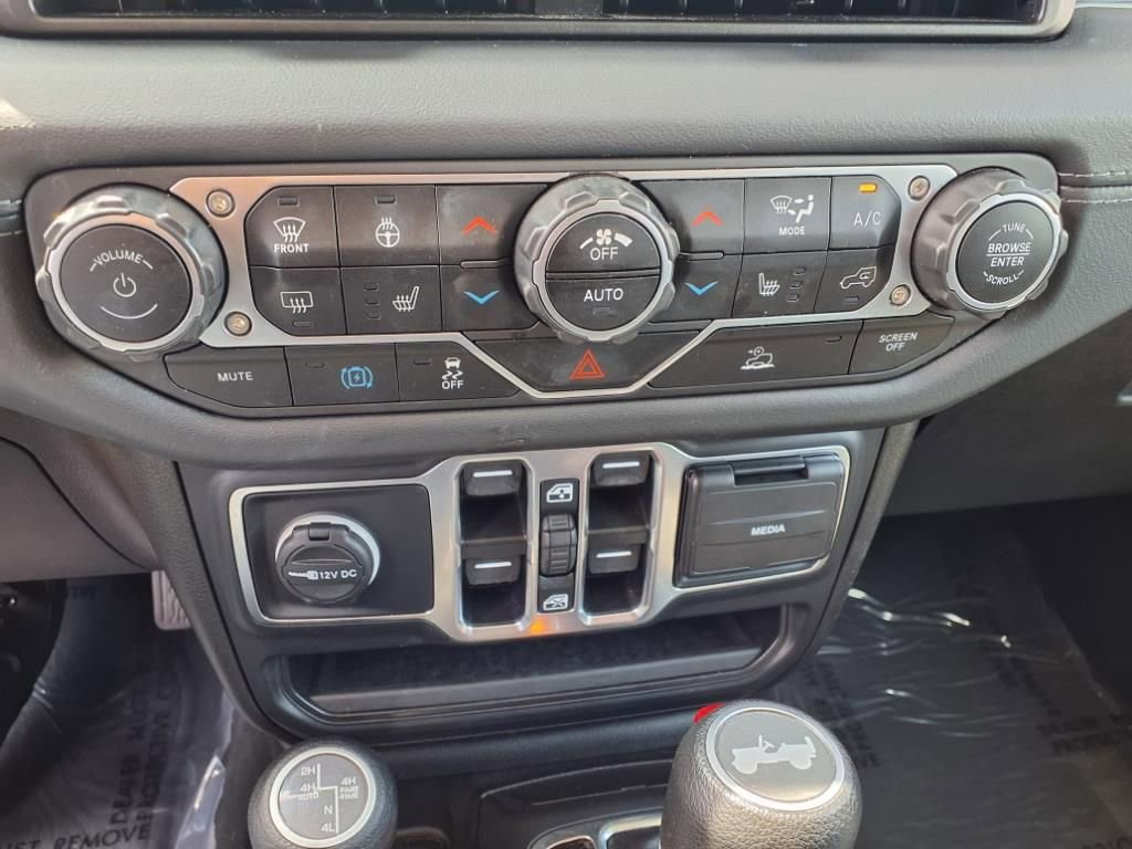 Used 2024 Jeep Wrangler Sahara 4xe image 12